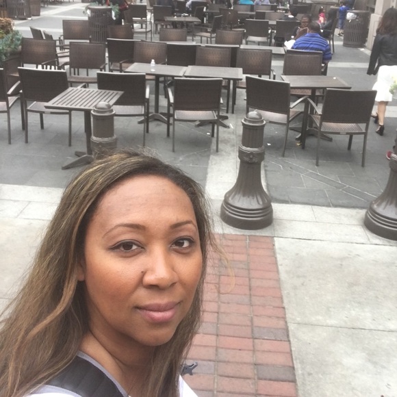 Meet your Posher, Tiffany - Picture 1 of 1